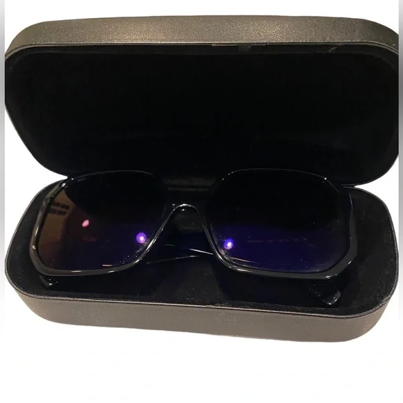 MCM Geometric Sunglasses 709S 002-Gradient-Black/White  display picture 2